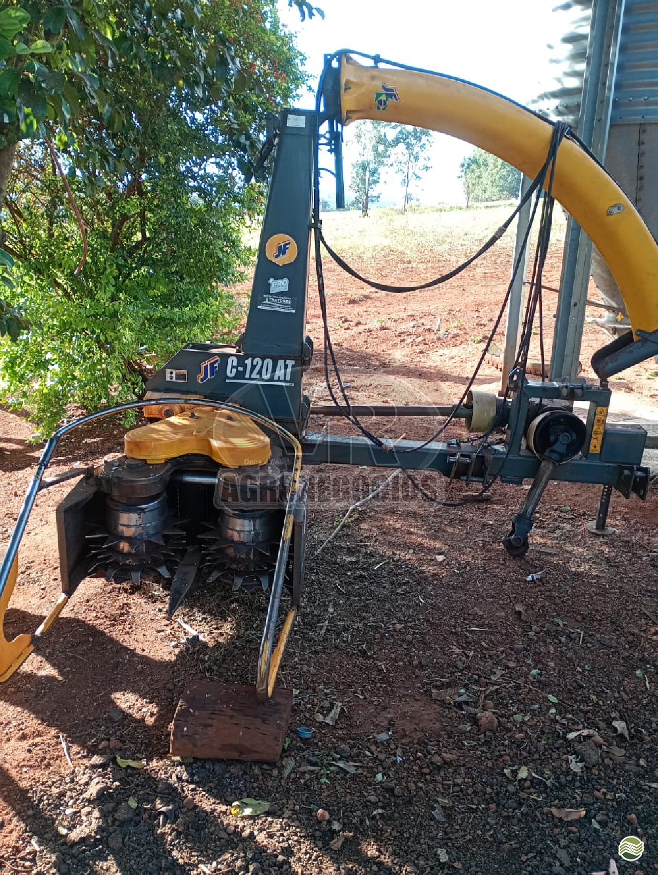 IMPLEMENTOS AGRICOLAS ENSILADEIRA ENSILADEIRA AREA TOTAL VR Agronegócios ARAXA MINAS GERAIS MG